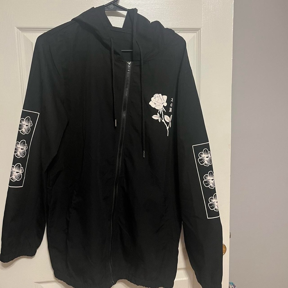 SHEIN flower black hoodie